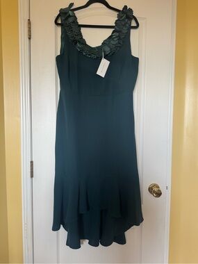 Trish Scully Emerald Green Floral Appliqué Cocktail Dress – Size 14 NWT